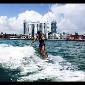 Meet your Posher, Romain